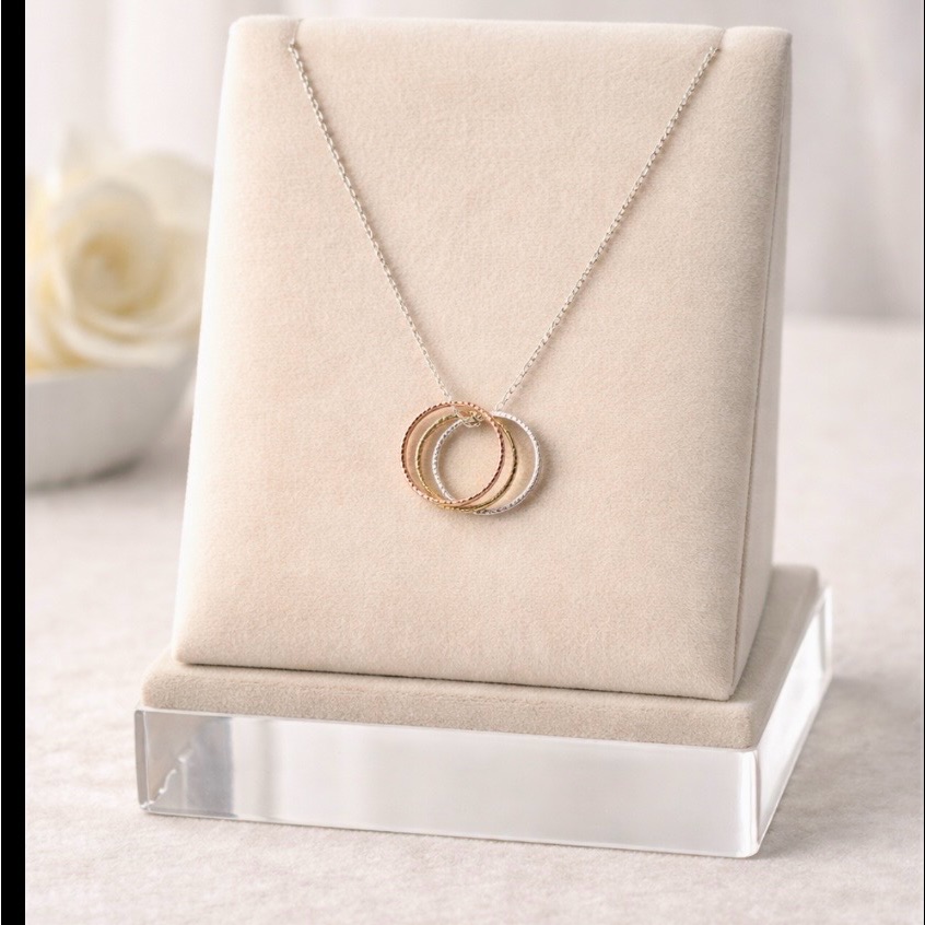 Elegant Tricolor Necklace 35$